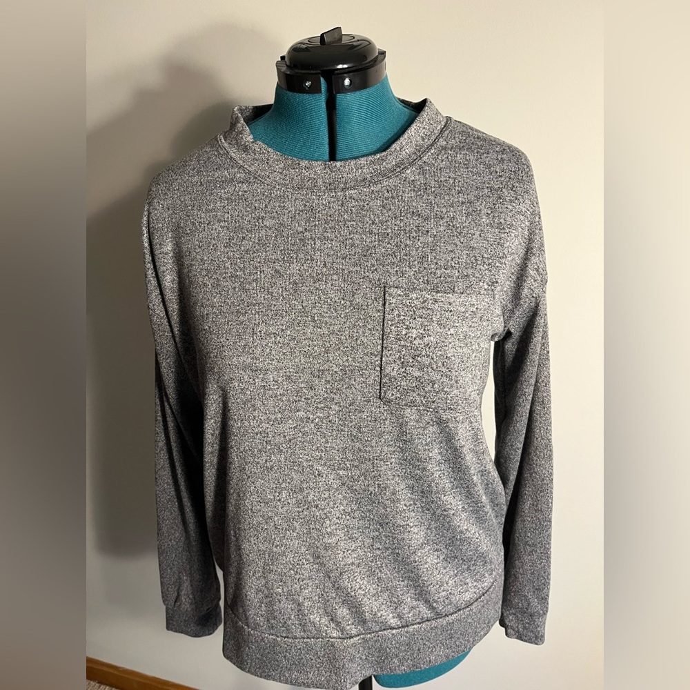 Secret Treasures soft thin sweatshirt